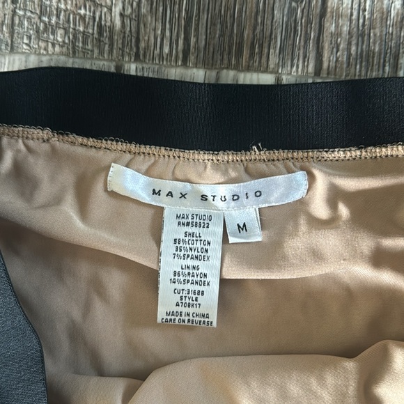 MAX STUDIO BEAUTIFUL LACE SKIRT, SIZE MEDIUM - Picture 4 of 6